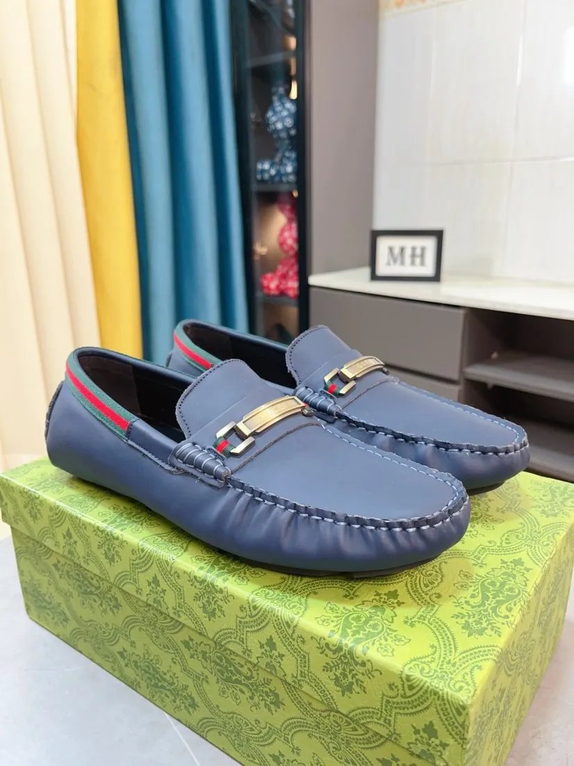 Men's shoes💰400🌹🌹【GUCCI】Hong Kong original top quality exquisite craftsmanship top quality💪🏼high-end boutique men's Hugh Doudou shoes British fashion style 🎈original metal soft cowhide surface lazy slip-on Loaf style This fabric is made of 🇮🇹imported top soft calfskin, code number: 38-44